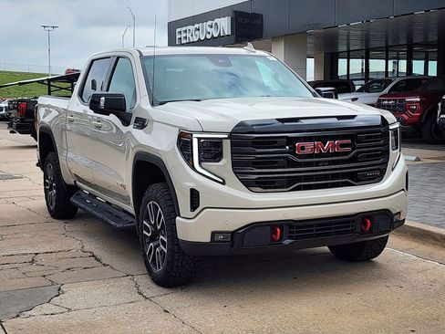 New 2026 GMC Sierra 1500 AT4 w/ AT4 Premium Package image 2