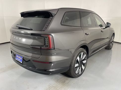 Used 2025 Volvo EX90 Ultra AWD/4WD image 8