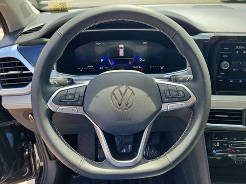 New 2026 Volkswagen Taos SE AWD/4WD image 19