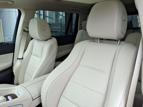 New 2026 Mercedes-Benz GLS 450 4MATIC image 13