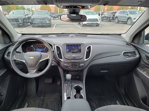 Used 2023 Chevrolet Equinox LT image 8