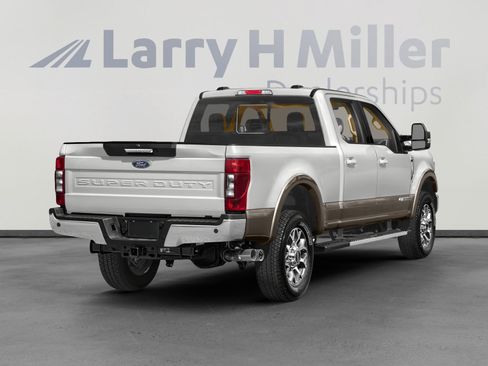 Used 2022 Ford F350 Lariat w/ Tremor Off-Road Package AWD/4WD image 5