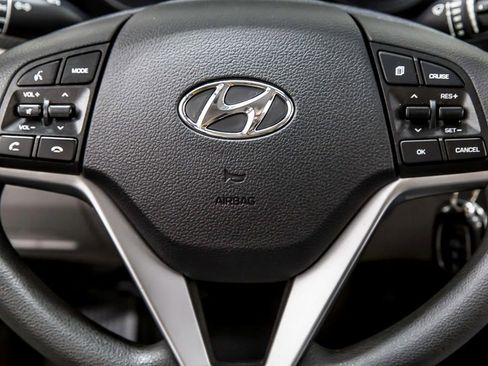 Used 2020 Hyundai Tucson SE w/ Cargo Package FWD image 23