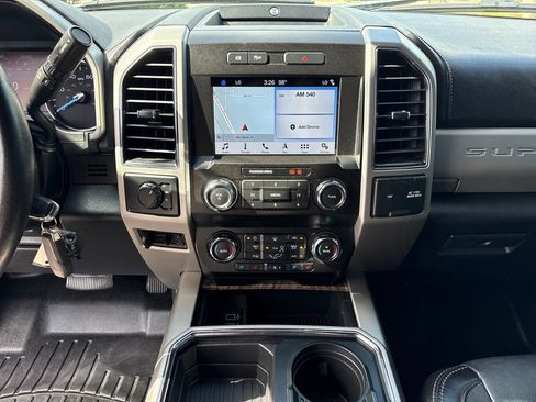 Used 2019 Ford F250 Lariat w/ Lariat Value Package AWD/4WD image 29