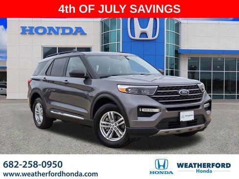 Used 2022 Ford Explorer XLT w/ Equipment Group 202A AWD/4WD image 1
