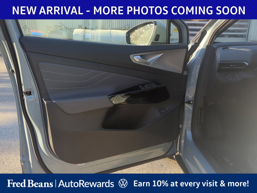 Used 2025 Volkswagen ID.4 Pro S AWD/4WD image 8