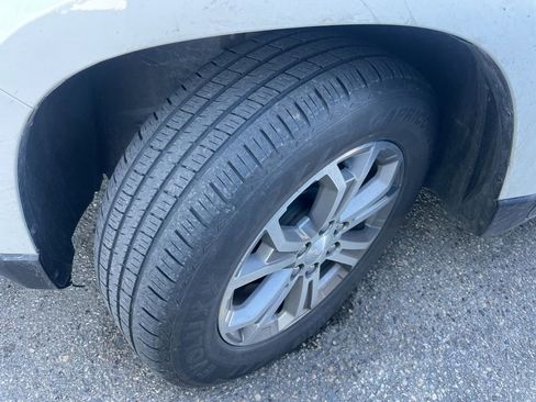 Used 2015 GMC Acadia SLT w/ Open Road Package AWD/4WD image 8
