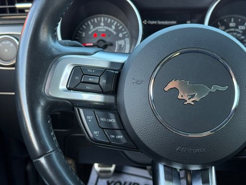 Used 2019 Ford Mustang Premium image 21