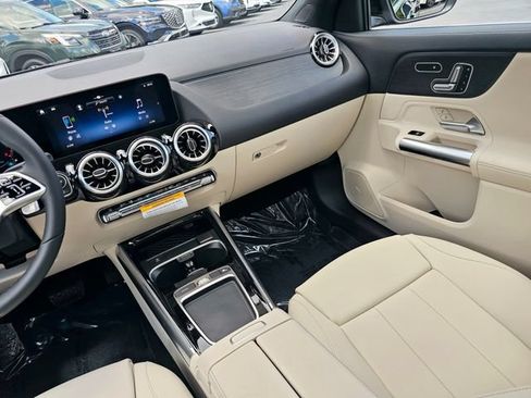 New 2026 Mercedes-Benz GLA 250 4MATIC image 33
