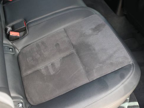Used 2018 Porsche Macan AWD/4WD image 24