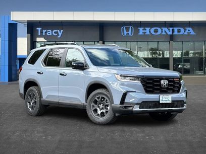 New 2025 Honda Pilot TrailSport