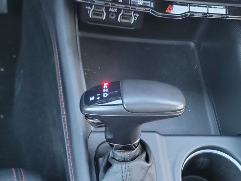 Used 2024 Dodge Durango GT image 18