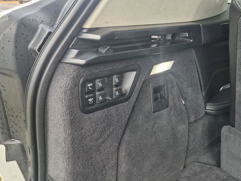 Used 2024 BMW X7 xDrive40i image 13