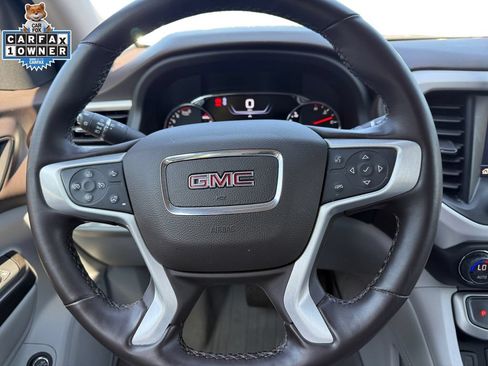 Used 2023 GMC Acadia SLT w/ Technology Package AWD/4WD image 12
