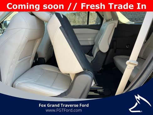 Certified 2023 Ford Explorer Platinum w/ Technology Package image 5