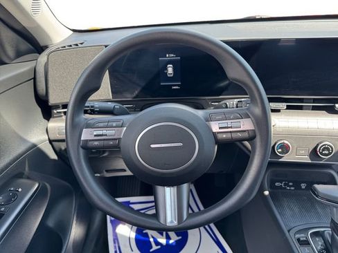 Used 2025 Hyundai Kona SE AWD/4WD image 12