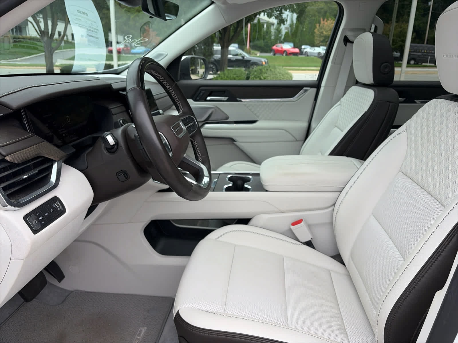 Used 2024 GMC Acadia Denali w/ Super Cruise Package AWD/4WD image 12
