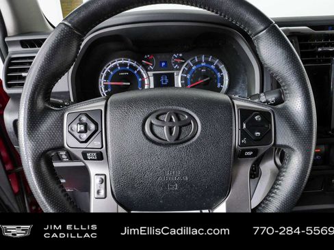Used 2018 Toyota 4Runner SR5 RWD image 8