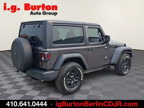 Used 2025 Jeep Wrangler Sport AWD/4WD image 6