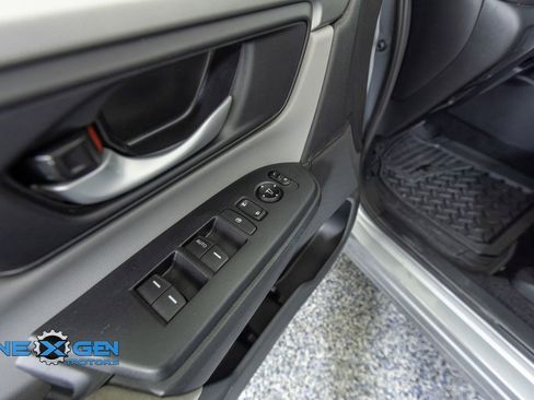 Used 2019 Honda CR-V LX image 12