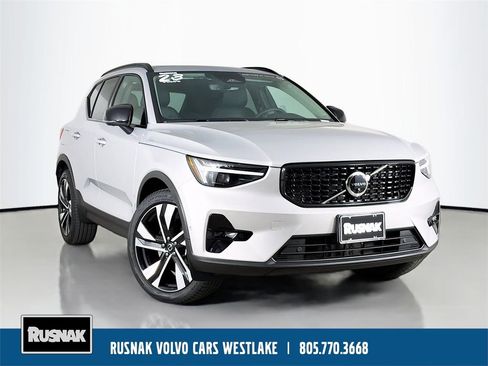 Certified 2023 Volvo XC40 B5 Ultimate w/ Protection Package Premier AWD/4WD image 1