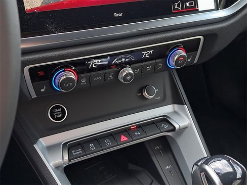 New 2025 Audi Q3 2.0T Premium image 14