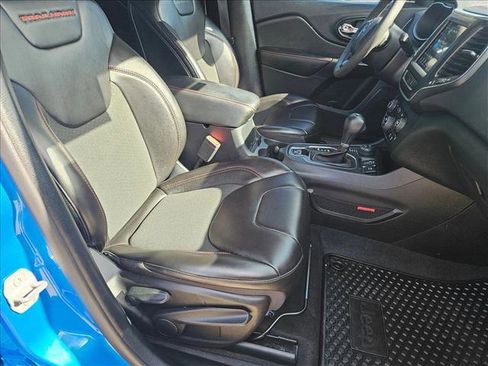 Used 2022 Jeep Cherokee Trailhawk image 19