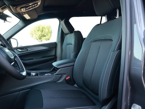 New 2026 Jeep Grand Cherokee L Laredo AWD/4WD image 14