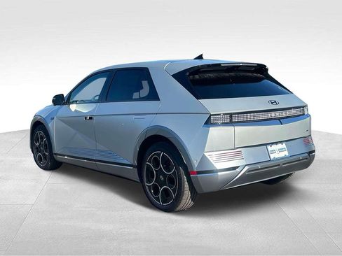 Used 2024 Hyundai Ioniq 5 Limited image 3