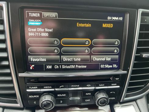 Used 2014 Porsche Panamera AWD/4WD image 33