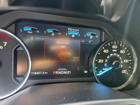 Used 2016 Ford F150 King Ranch w/ Equipment Group 601A Luxury AWD/4WD image 3