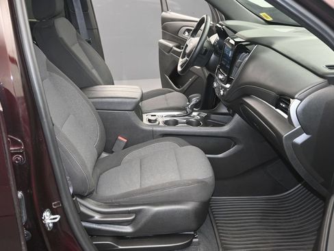 Used 2023 Chevrolet Traverse LT AWD/4WD image 11