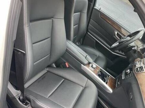 Used 2014 Mercedes-Benz E 350 4MATIC Sedan image 16