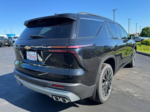 New 2026 Chevrolet Traverse LT w/ Sun and Wheel Package FWD image 30