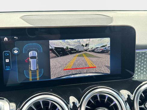 New 2025 Mercedes-Benz GLB 250 250 4MATIC SUV image 23