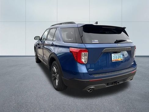 Used 2021 Ford Explorer XLT w/ Equipment Group 202A AWD/4WD image 6