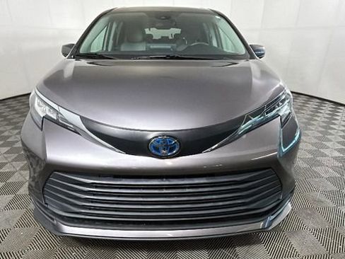 Used 2021 Toyota Sienna LE FWD image 8