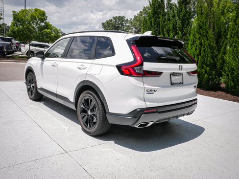 Used 2026 Honda CR-V Sport Touring image 8