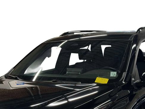 Used 2025 Honda Pilot TrailSport image 19