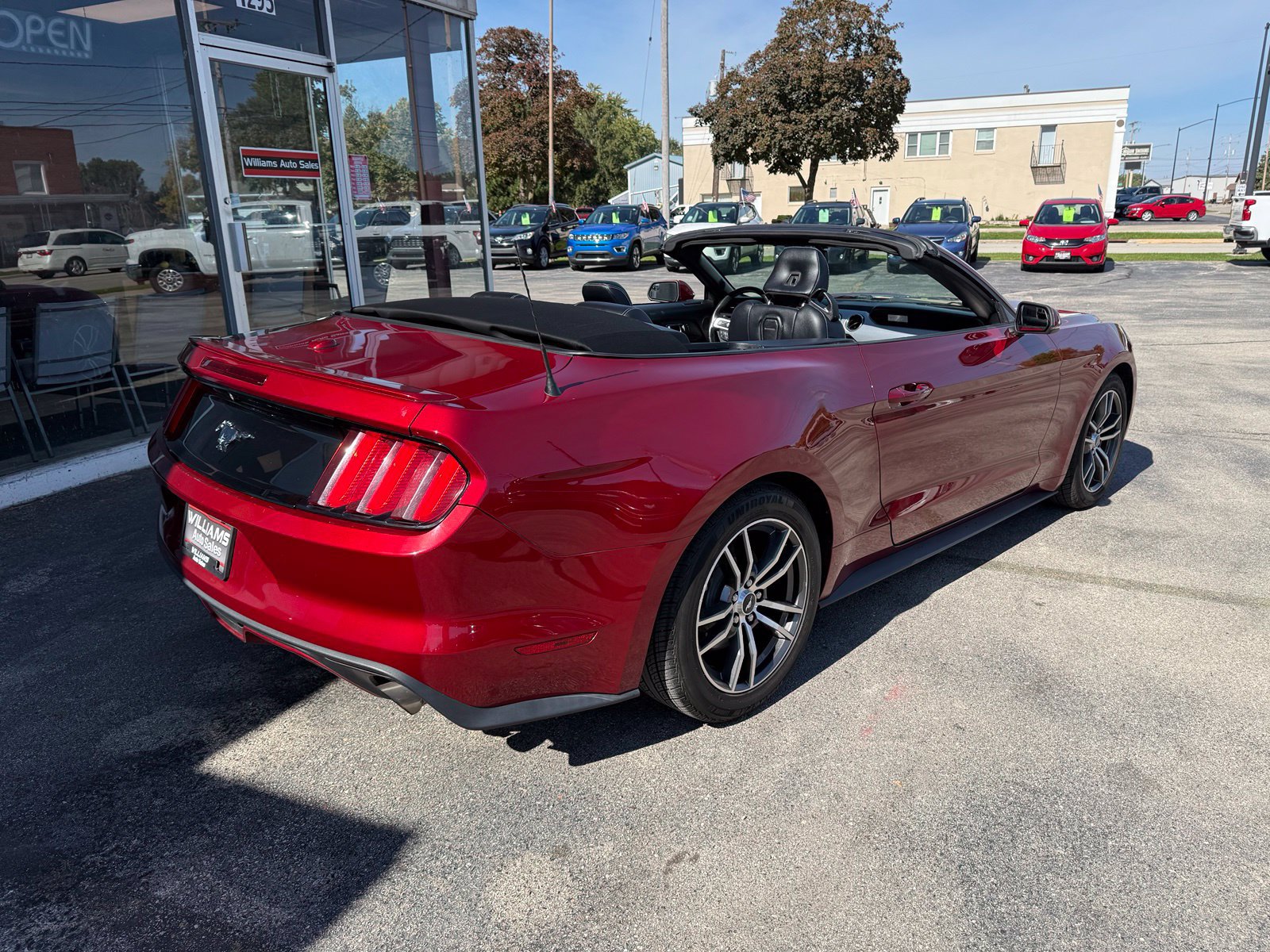 Used 2017 Ford Mustang Premium RWD image 3