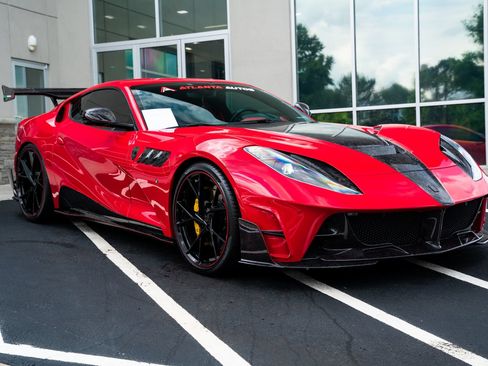 Used 2020 Ferrari 812 Superfast RWD image 8