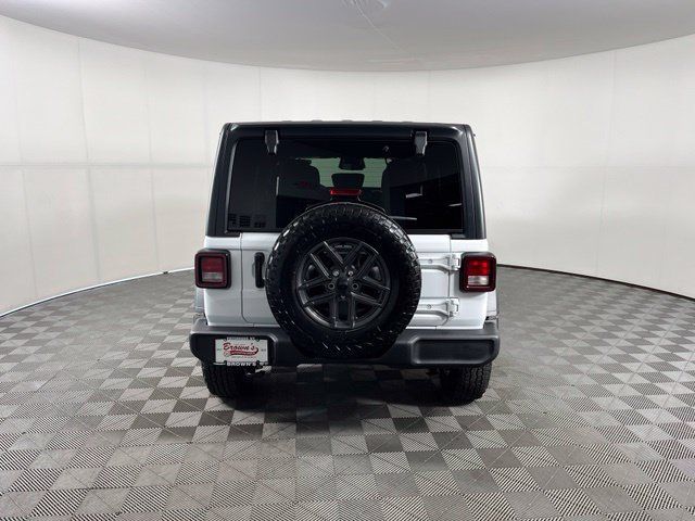 Used 2026 Jeep Wrangler Unlimited Sport AWD/4WD image 6