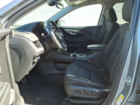 Used 2023 GMC Terrain SLE w/ Driver Convenience Package image 12