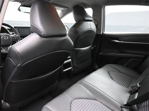 Used 2024 Toyota Camry SE image 16