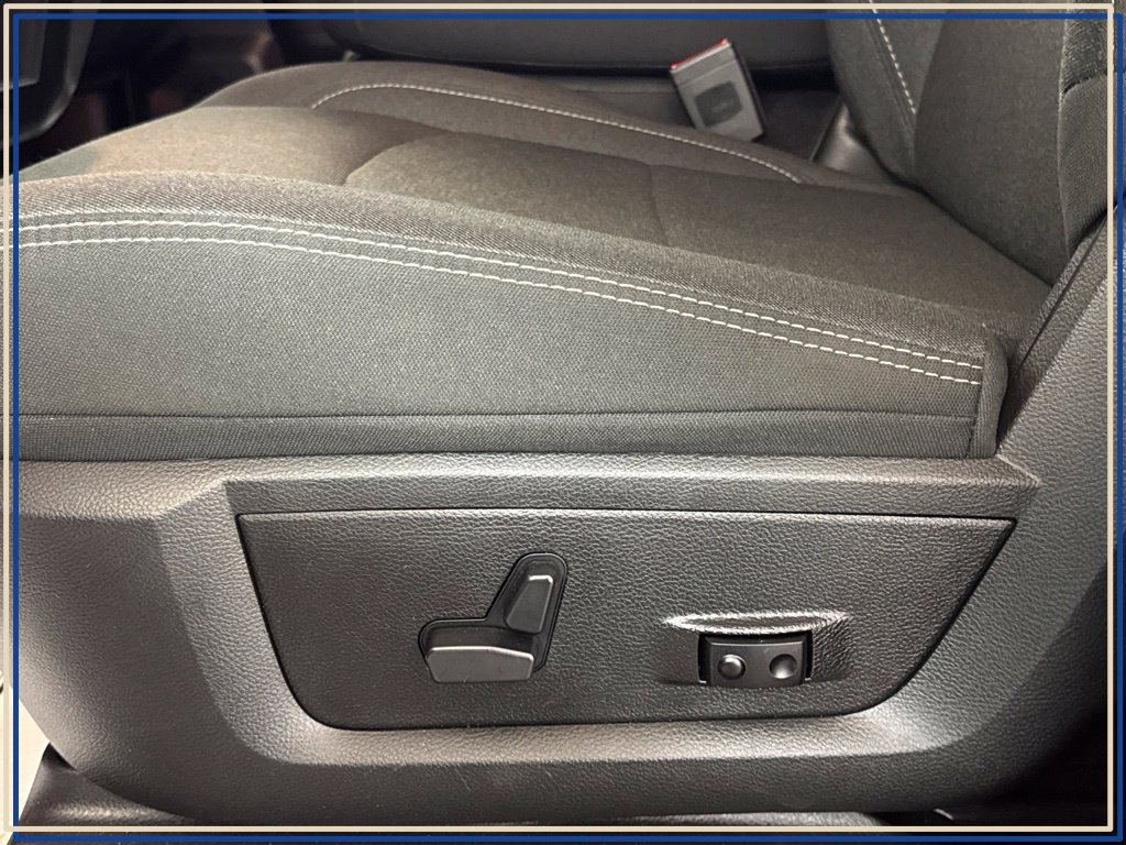 Certified 2026 RAM 2500 Big Horn AWD/4WD image 32