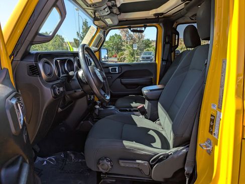 Used 2021 Jeep Wrangler Unlimited Sport AWD/4WD image 15