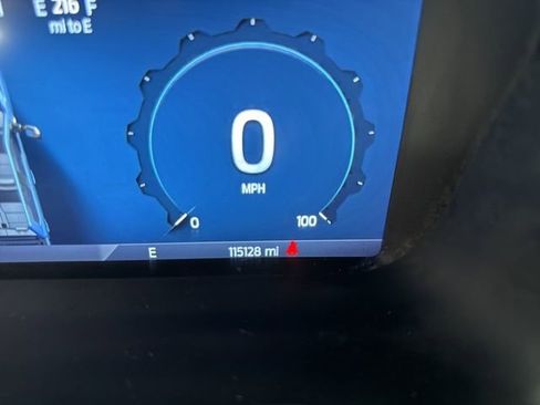 Used 2023 Ford F250 Lariat w/ FX4 Off-Road Package image 18