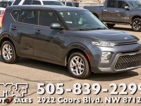 Used 2021 Kia Soul S FWD image 1
