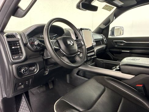 Used 2025 RAM 1500 Laramie AWD/4WD image 4