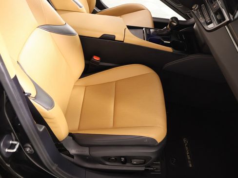 Used 2024 Lexus ES 350 w/ Accessory Package (Z2) image 12